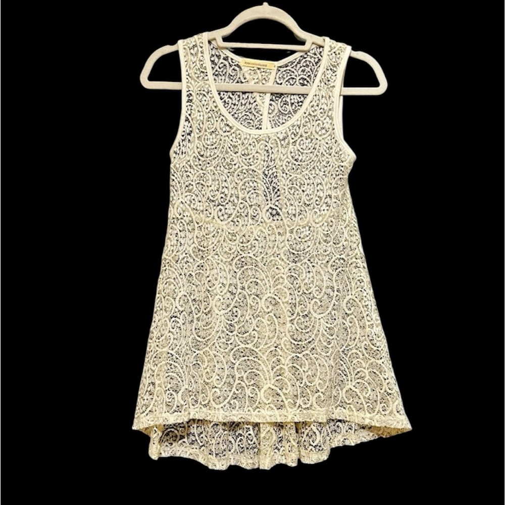 Cream Lace Sleeveless Top